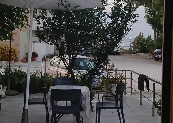 Tsampikas House